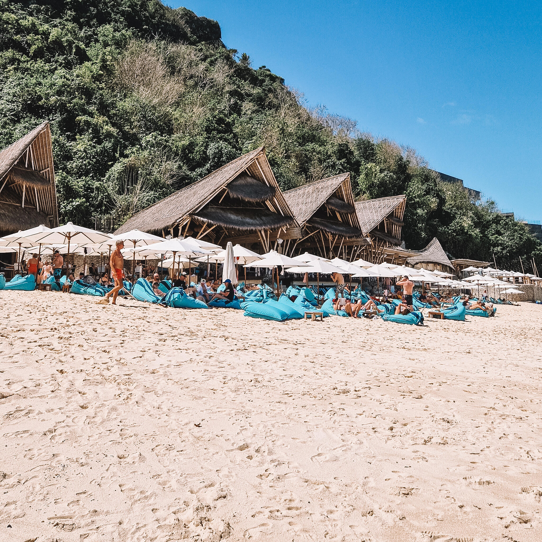 Sundays beach club Bali